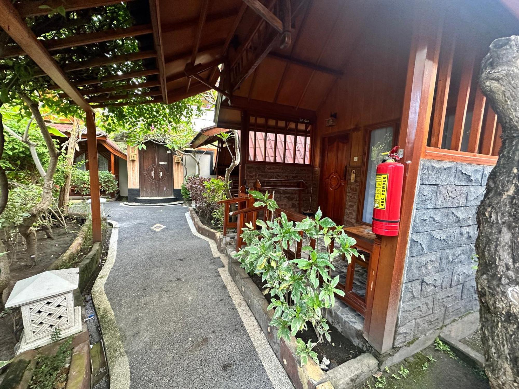 Sunny Rose Bungalows Gili Air - Adults Only Exterior foto